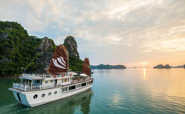 Bhaya Legend Cruise Halong Bay